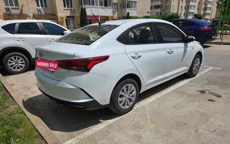 Hyundai Solaris II рестайлинг, 2021 год, 1 420 000 рублей, 4 фотография