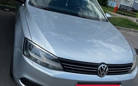 Volkswagen Jetta VI, 2012 год, 930 000 рублей, 4 фотография