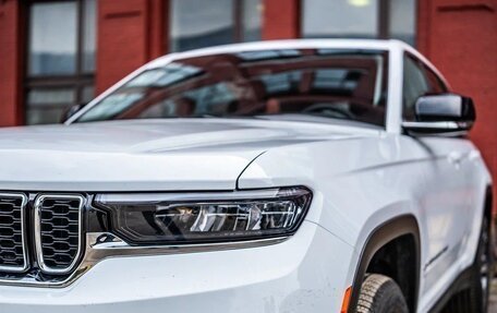 Jeep Grand Cherokee, 2023 год, 5 900 000 рублей, 3 фотография