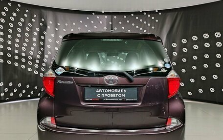 Toyota Ractis II, 2012 год, 880 000 рублей, 6 фотография