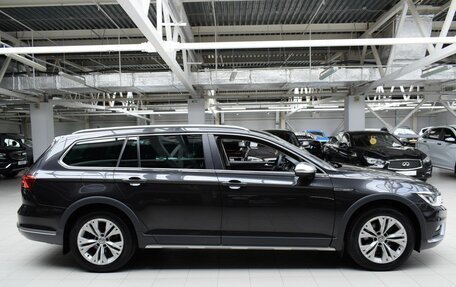 Volkswagen Passat B8 рестайлинг, 2017 год, 2 600 000 рублей, 8 фотография