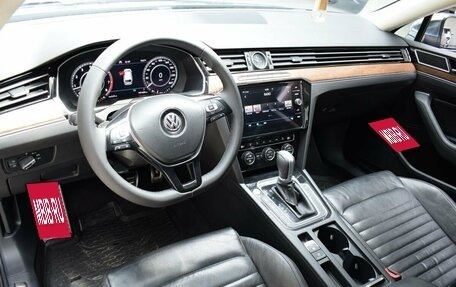Volkswagen Passat B8 рестайлинг, 2017 год, 2 600 000 рублей, 9 фотография