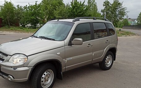 Chevrolet Niva I рестайлинг, 2011 год, 650 000 рублей, 2 фотография