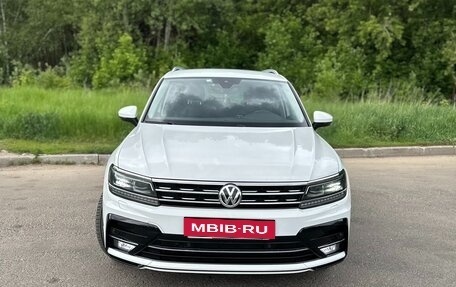 Volkswagen Tiguan II, 2020 год, 3 700 000 рублей, 3 фотография