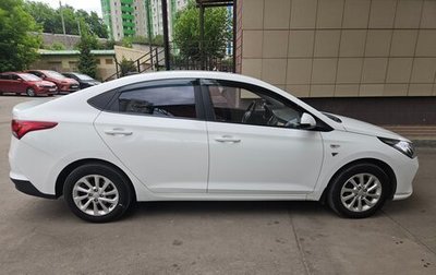 Hyundai Solaris II рестайлинг, 2021 год, 1 300 000 рублей, 1 фотография