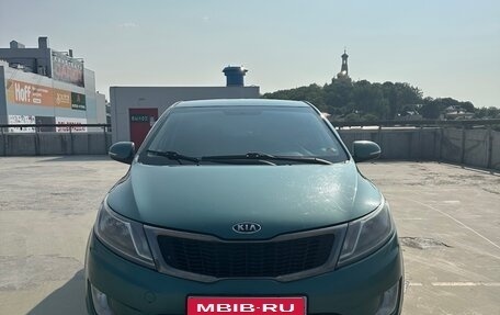 KIA Rio III рестайлинг, 2012 год, 690 000 рублей, 1 фотография