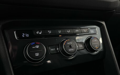 Volkswagen Tiguan II, 2020 год, 2 720 000 рублей, 11 фотография