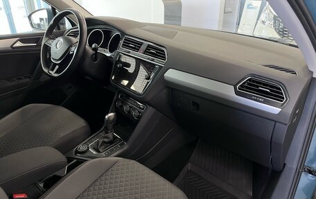 Volkswagen Tiguan II, 2020 год, 2 720 000 рублей, 29 фотография