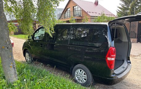 Hyundai H-1 II рестайлинг, 2017 год, 2 100 000 рублей, 3 фотография