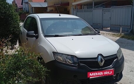 Renault Logan II, 2018 год, 470 000 рублей, 3 фотография