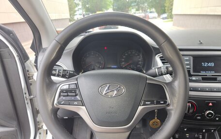 Hyundai Solaris II рестайлинг, 2021 год, 1 300 000 рублей, 7 фотография