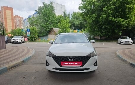 Hyundai Solaris II рестайлинг, 2021 год, 1 300 000 рублей, 5 фотография
