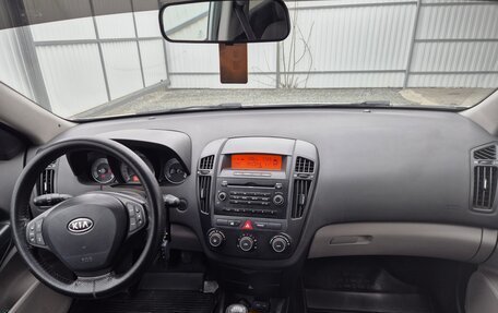 KIA cee'd I рестайлинг, 2009 год, 584 000 рублей, 2 фотография