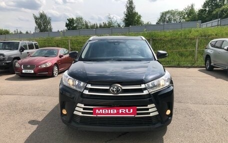 Toyota Highlander III, 2016 год, 3 297 000 рублей, 2 фотография