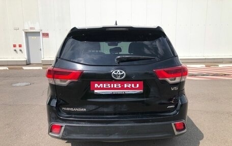 Toyota Highlander III, 2016 год, 3 297 000 рублей, 11 фотография