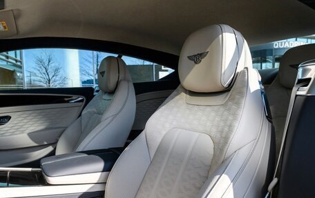 Bentley Continental GT, 2025 год, 42 000 000 рублей, 10 фотография