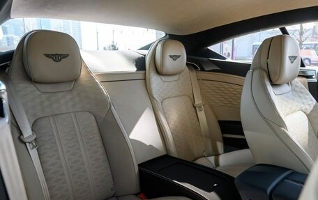 Bentley Continental GT, 2025 год, 42 000 000 рублей, 15 фотография
