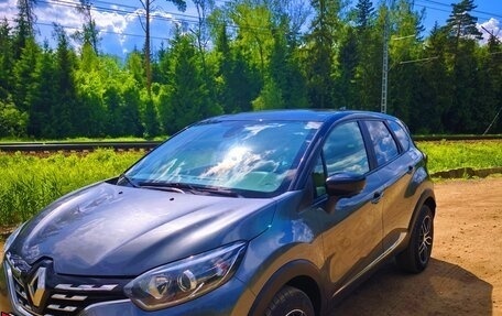 Renault Kaptur I рестайлинг, 2021 год, 1 550 000 рублей, 2 фотография