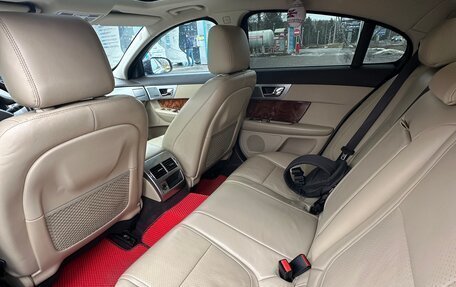 Jaguar XF I рестайлинг, 2013 год, 2 300 000 рублей, 9 фотография