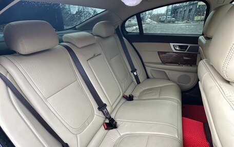 Jaguar XF I рестайлинг, 2013 год, 2 300 000 рублей, 11 фотография