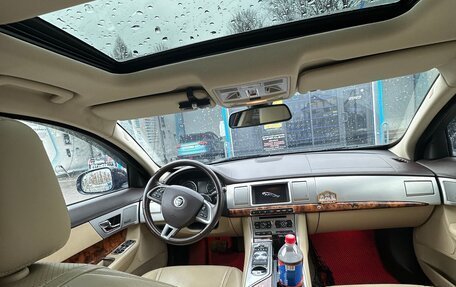 Jaguar XF I рестайлинг, 2013 год, 2 300 000 рублей, 12 фотография