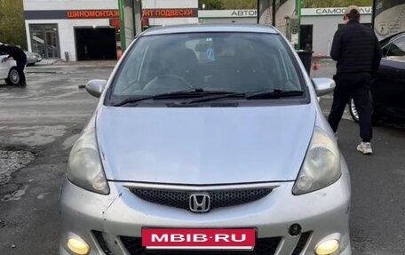 Honda Fit III, 2006 год, 330 000 рублей, 3 фотография