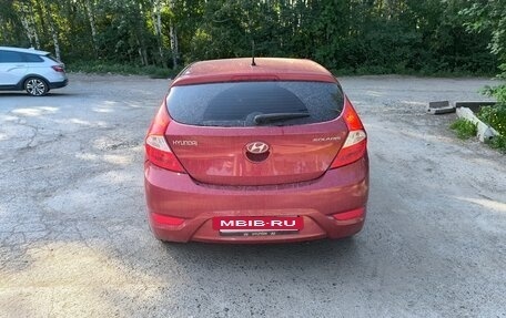Hyundai Solaris II рестайлинг, 2013 год, 870 000 рублей, 4 фотография
