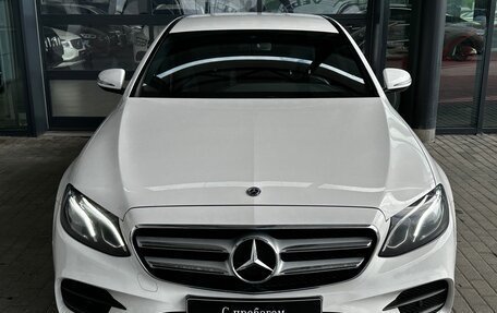 Mercedes-Benz E-Класс, 2018 год, 3 350 000 рублей, 2 фотография