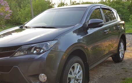 Toyota RAV4, 2013 год, 2 450 000 рублей, 2 фотография