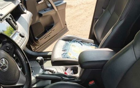 Toyota RAV4, 2017 год, 2 350 000 рублей, 5 фотография