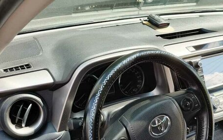 Toyota RAV4, 2017 год, 2 350 000 рублей, 8 фотография