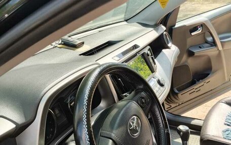 Toyota RAV4, 2017 год, 2 350 000 рублей, 9 фотография