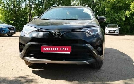 Toyota RAV4, 2017 год, 2 350 000 рублей, 10 фотография