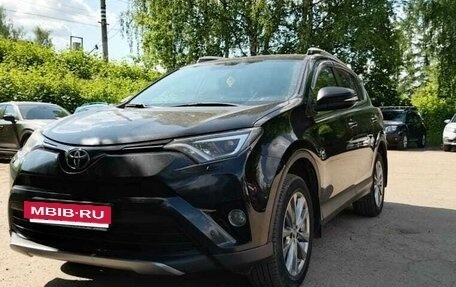 Toyota RAV4, 2017 год, 2 350 000 рублей, 11 фотография