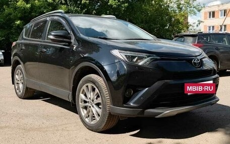 Toyota RAV4, 2017 год, 2 350 000 рублей, 21 фотография