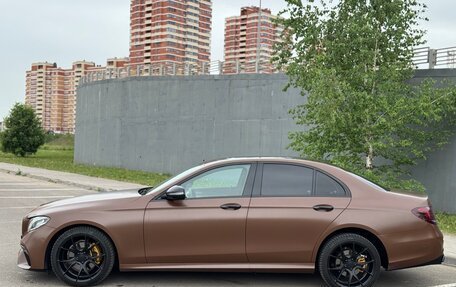 Mercedes-Benz E-Класс, 2019 год, 3 300 000 рублей, 7 фотография