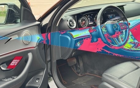 Mercedes-Benz E-Класс, 2019 год, 3 300 000 рублей, 13 фотография
