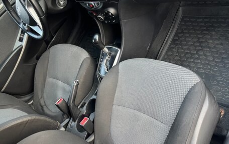 Hyundai Solaris II рестайлинг, 2011 год, 760 000 рублей, 11 фотография