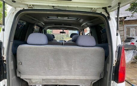 Nissan Serena II, 2002 год, 135 000 рублей, 18 фотография