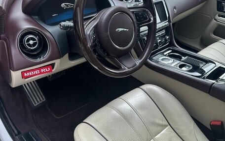 Jaguar XJ IV (X351), 2014 год, 2 650 000 рублей, 10 фотография