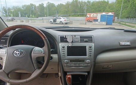 Toyota Camry, 2011 год, 860 000 рублей, 3 фотография