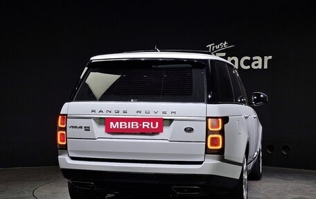 Land Rover Range Rover IV рестайлинг, 2021 год, 6 300 000 рублей, 4 фотография
