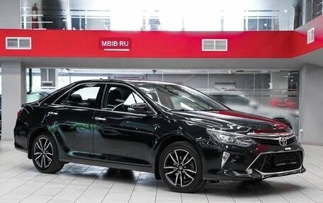 Toyota Camry, 2017 год, 2 099 000 рублей, 2 фотография