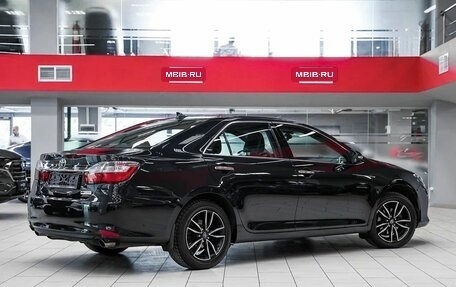 Toyota Camry, 2017 год, 2 099 000 рублей, 4 фотография
