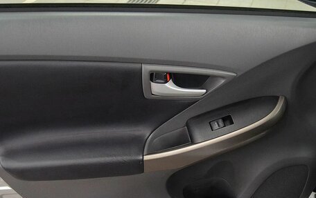 Toyota Prius, 2011 год, 840 000 рублей, 10 фотография
