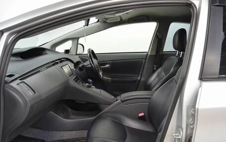 Toyota Prius, 2011 год, 840 000 рублей, 9 фотография