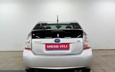 Toyota Prius, 2011 год, 840 000 рублей, 6 фотография