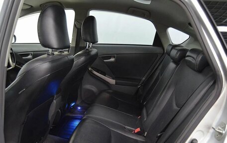 Toyota Prius, 2011 год, 840 000 рублей, 12 фотография