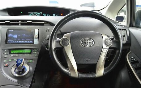 Toyota Prius, 2011 год, 840 000 рублей, 13 фотография