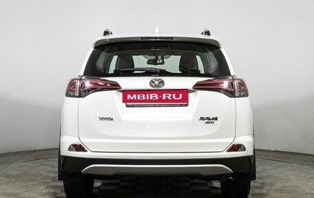 Toyota RAV4, 2018 год, 2 299 700 рублей, 6 фотография